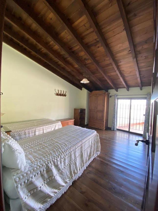 Espaciosa Y Elegante Casa Rural En Los Marines Екстериор снимка