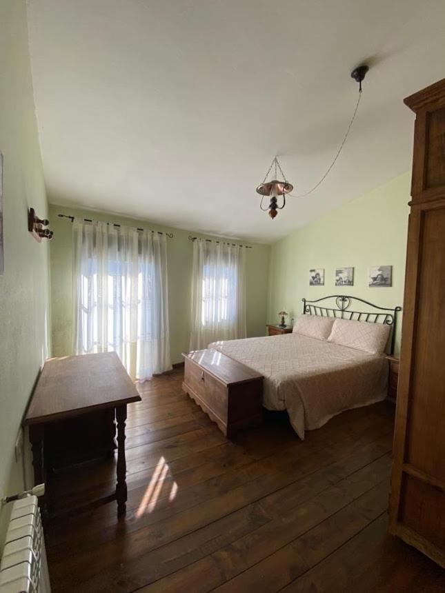 Espaciosa Y Elegante Casa Rural En Los Marines Екстериор снимка