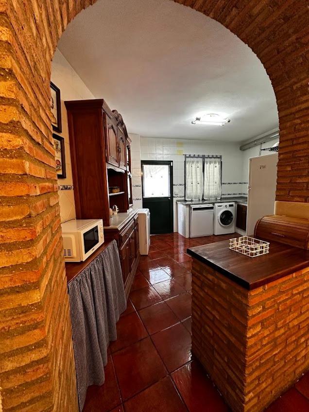 Espaciosa Y Elegante Casa Rural En Los Marines Екстериор снимка