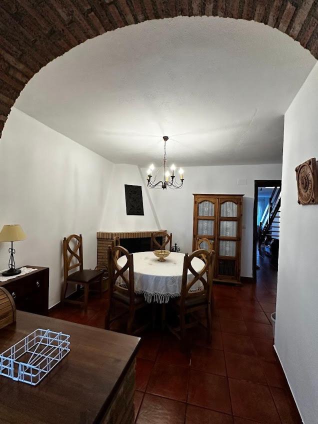 Espaciosa Y Elegante Casa Rural En Los Marines Екстериор снимка